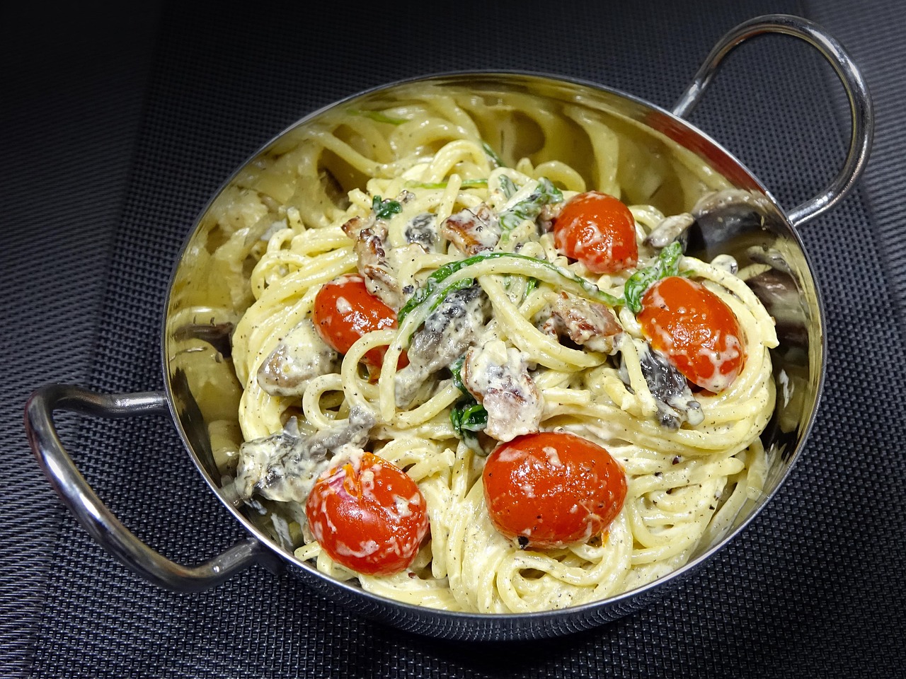 creamy pasta, italian, olive oil, food, tomato, garlic, mushroom, vegetable, cheese, creamy pasta, creamy pasta, creamy pasta, creamy pasta, creamy pasta